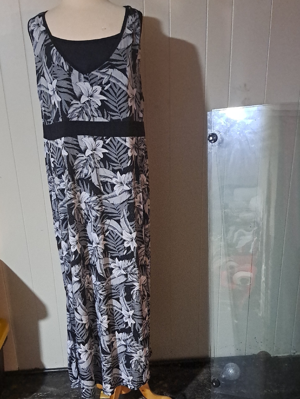 tek gear Black & White Floral Maxi Dress - Sleeveless